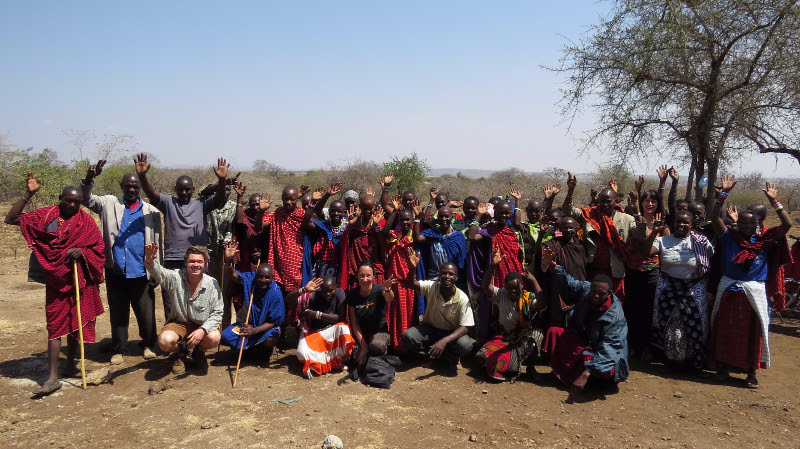 Picture of large group of people, both Masai and Testigo Africa staff and volunteers